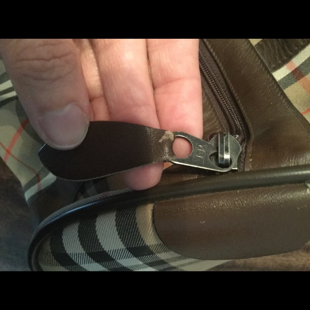 Vintage Burberrys Bag - Picture 7 of 8